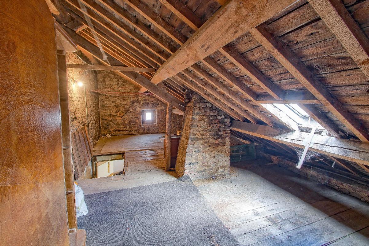 photo 16 du bien Maison 3 chambres avec cour, jardin & potentiel 