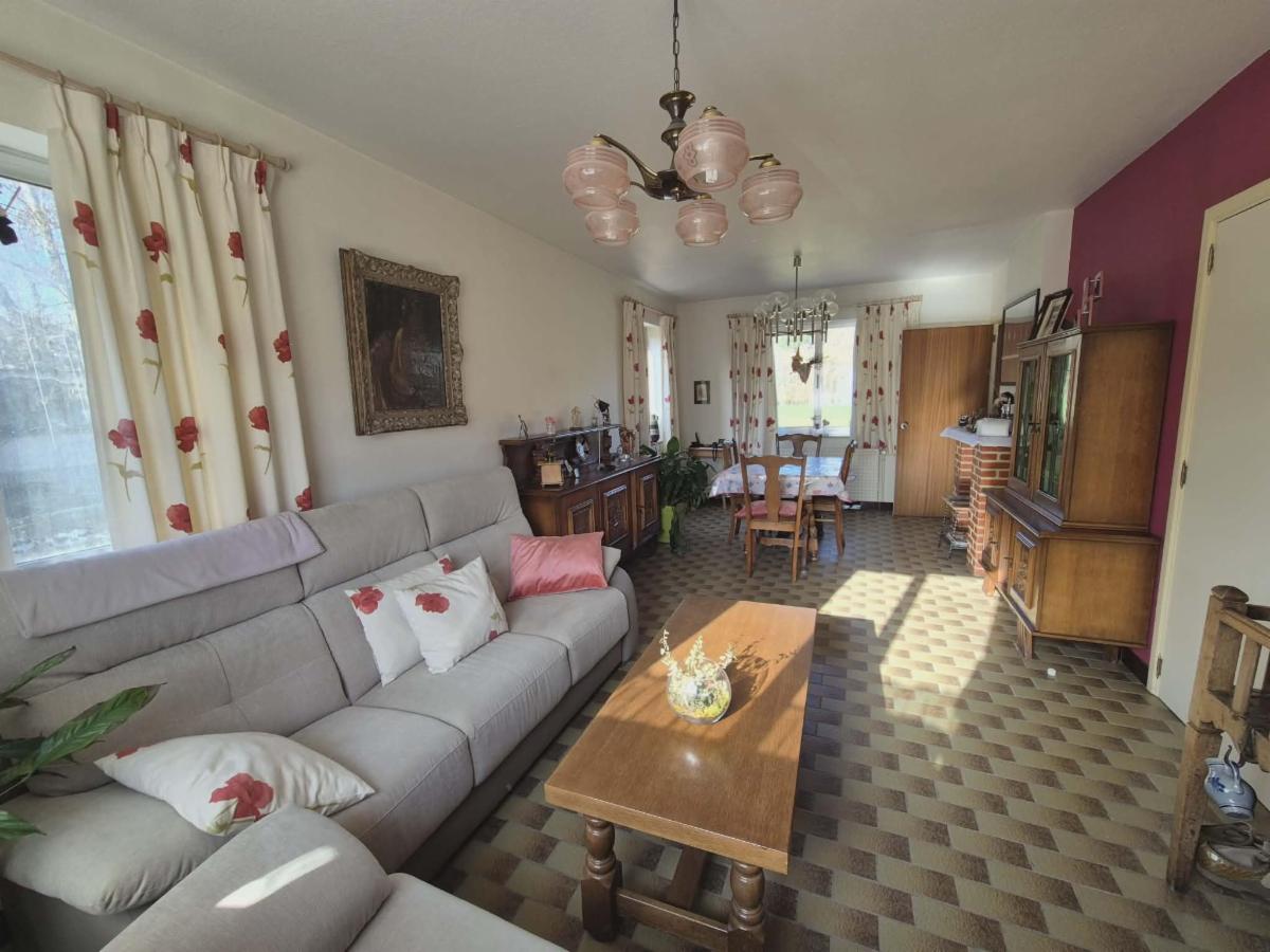 photo 6 du bien Une Jolie Villa en très bon état avec Jardin et Garage 