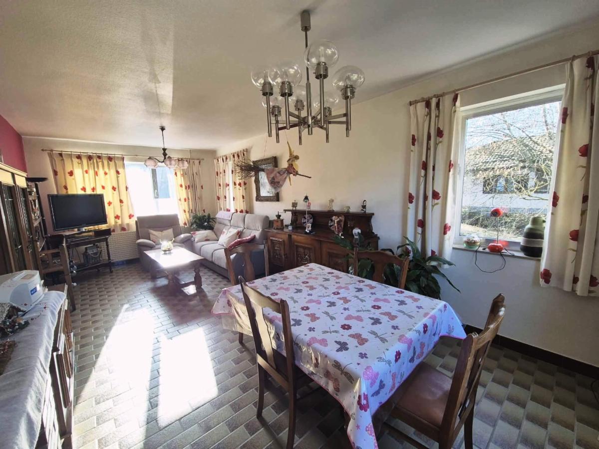 photo 8 du bien Une Jolie Villa en très bon état avec Jardin et Garage 