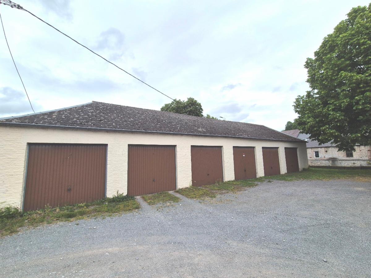 Garage à vendre - Rue Longue12, 5670 Nismes