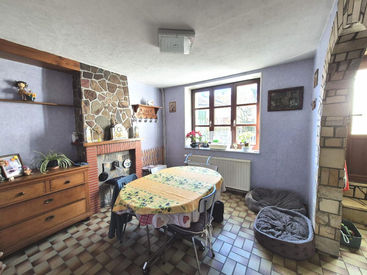 photo 3 du bien Une maison d’habitation avec cour et batiment rural 