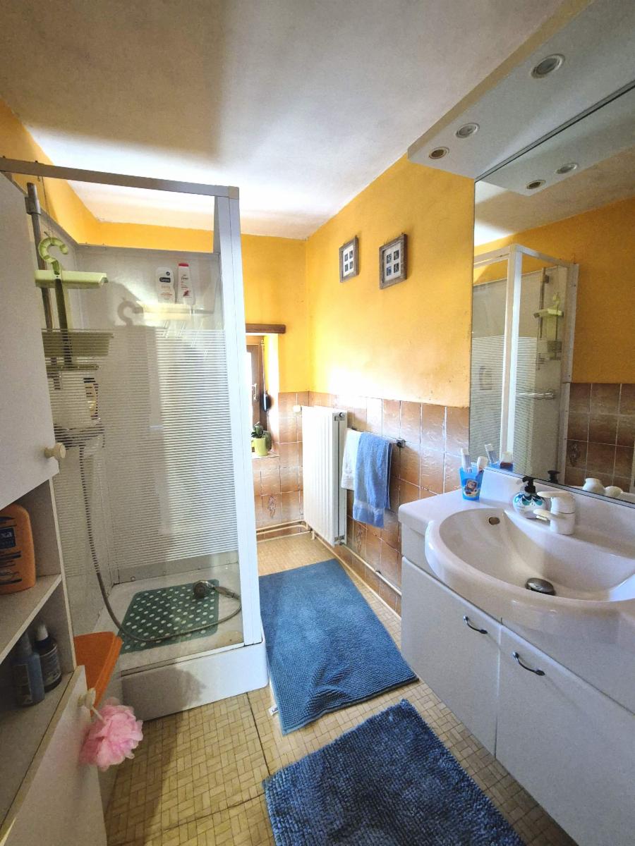 photo 10 du bien Une maison d’habitation avec cour et batiment rural 