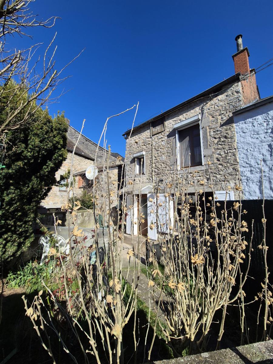 photo 12 du bien Une maison d’habitation avec cour et batiment rural 