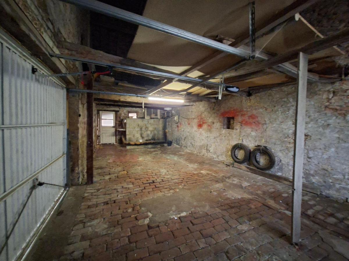 photo 14 du bien Maison d'habitation 4 façades sis Agimont à rénover