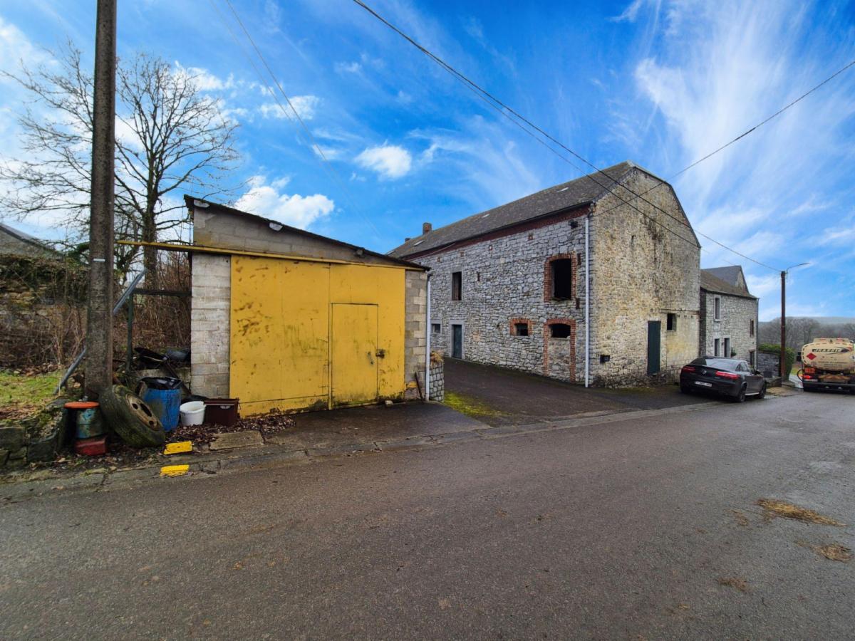 photo 2 du bien BÂTIMENT DE FERME AVEC TERRAIN ET 2 GARAGES – BEAU POTENTIEL