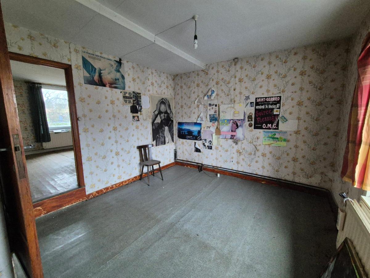 photo 11 du bien BÂTIMENT DE FERME AVEC TERRAIN ET 2 GARAGES – BEAU POTENTIEL