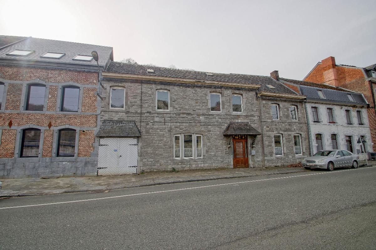 À Vendre – Maison à rafraîchir à Bouvignes, Dinant ??