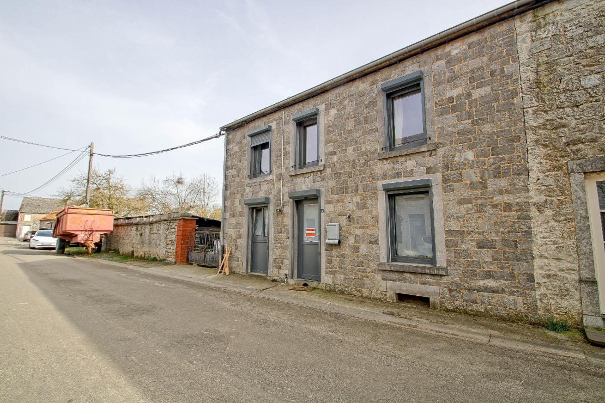 SOUS OPTION Maison avec vaste jardin à Thynes (Dinant) ??