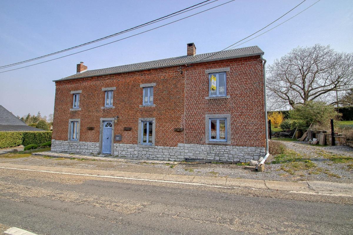 Maison pleine de potentiel avec grand jardin à Falmagne !