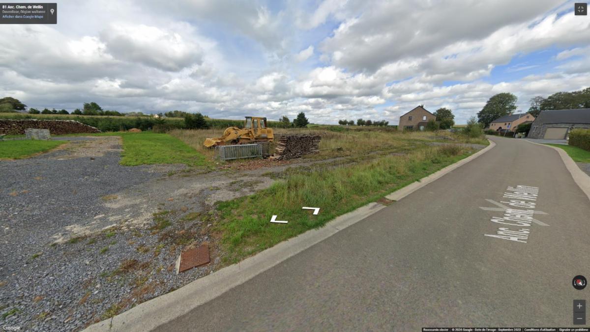 photo 3 du bien Terrain de 755 m² dans une rue peu fréquentée