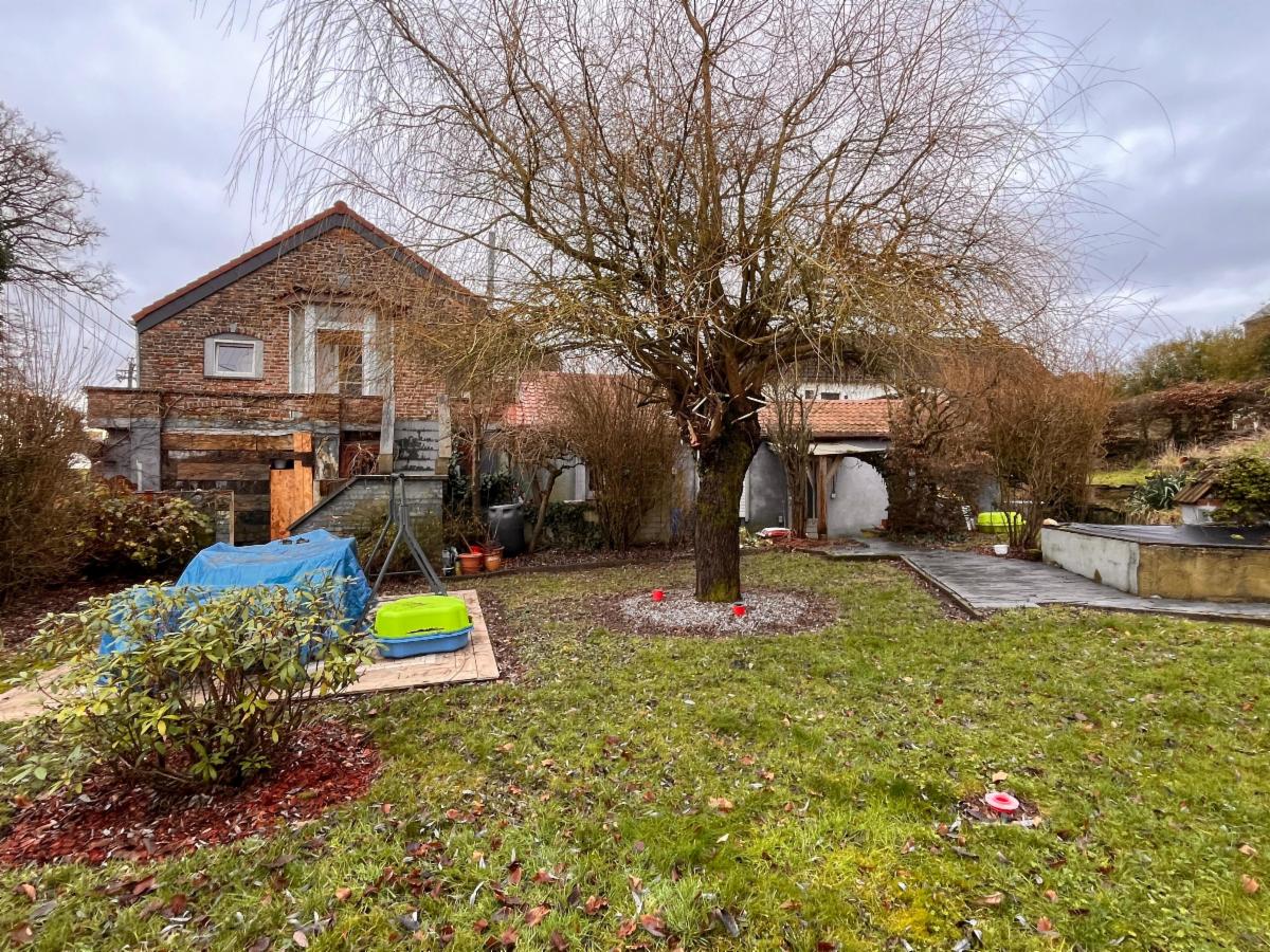 photo 2 du bien Spacieuse maison unifamiliale avec annexes