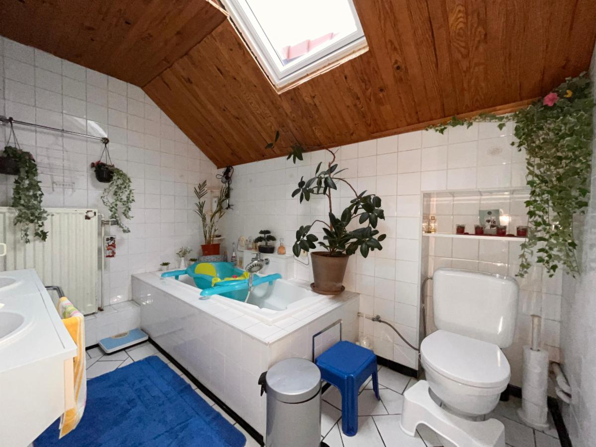 photo 12 du bien Spacieuse maison unifamiliale avec annexes