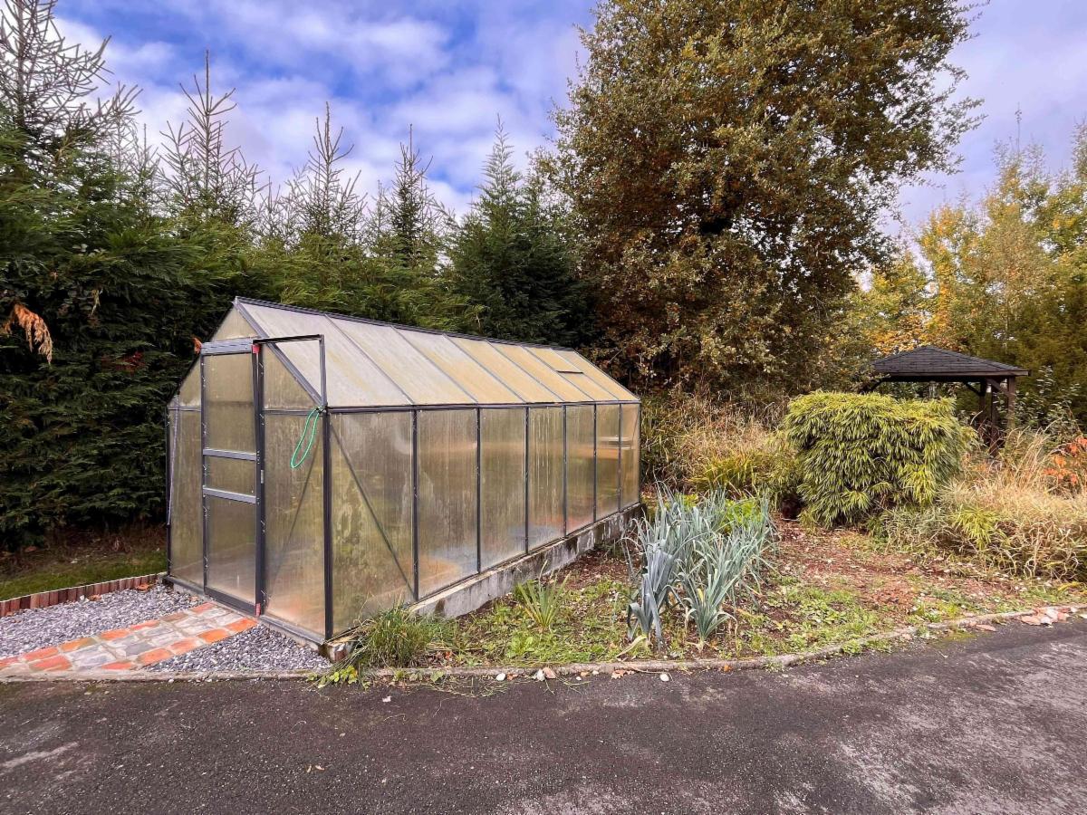 photo 4 du bien Charmante et spacieuse maison d'habitation 4 façades 