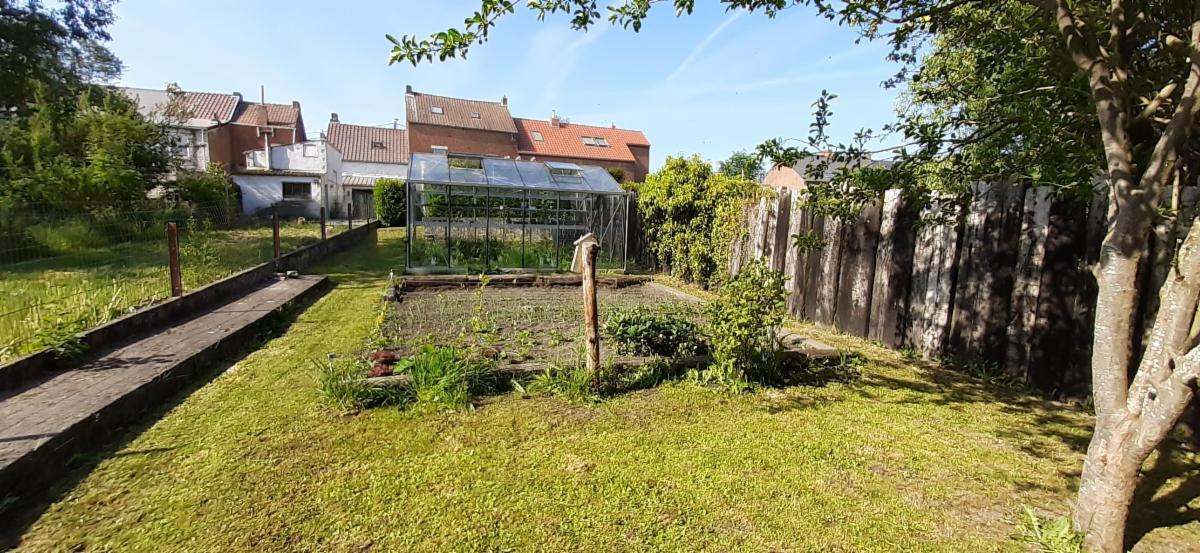 photo 3 du bien Maison 3 façades avec garage et jardin sur 5 a 55 ca