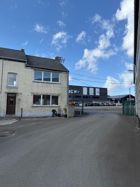 photo 30 du bien Maison 3 façades avec annexes et remises