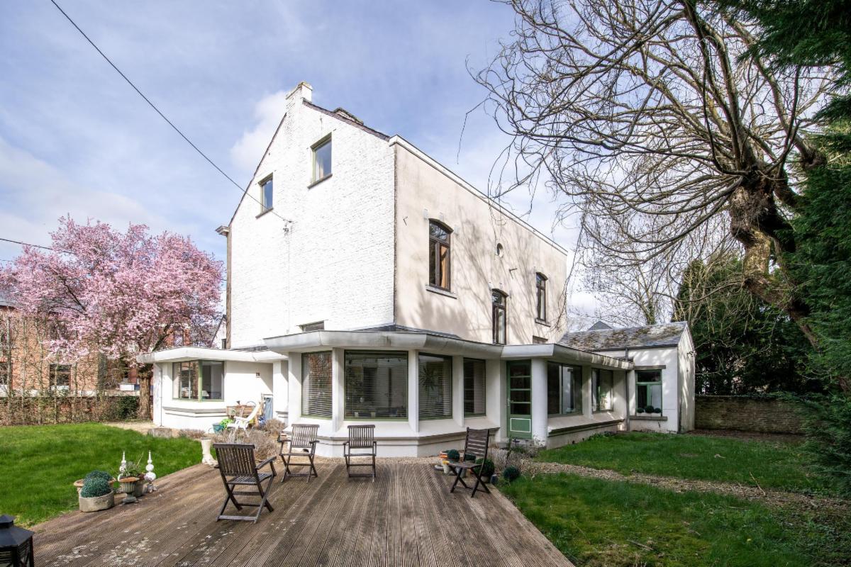 photo 2 du bien Maison avec grand jardin, 6 chambres,garages, grands volumes