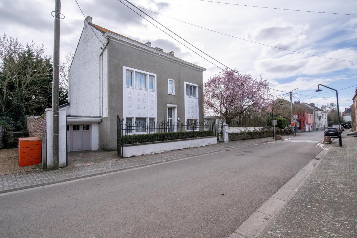 photo 2 du bien Maison avec grand jardin, 6 chambres,garages, grands volumes