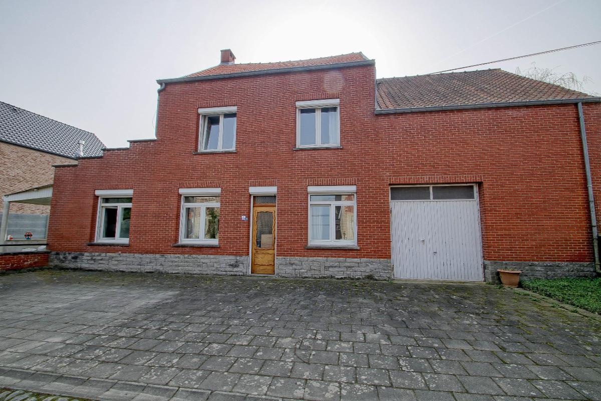 Maison 3 ch, grands volumes & potentiel