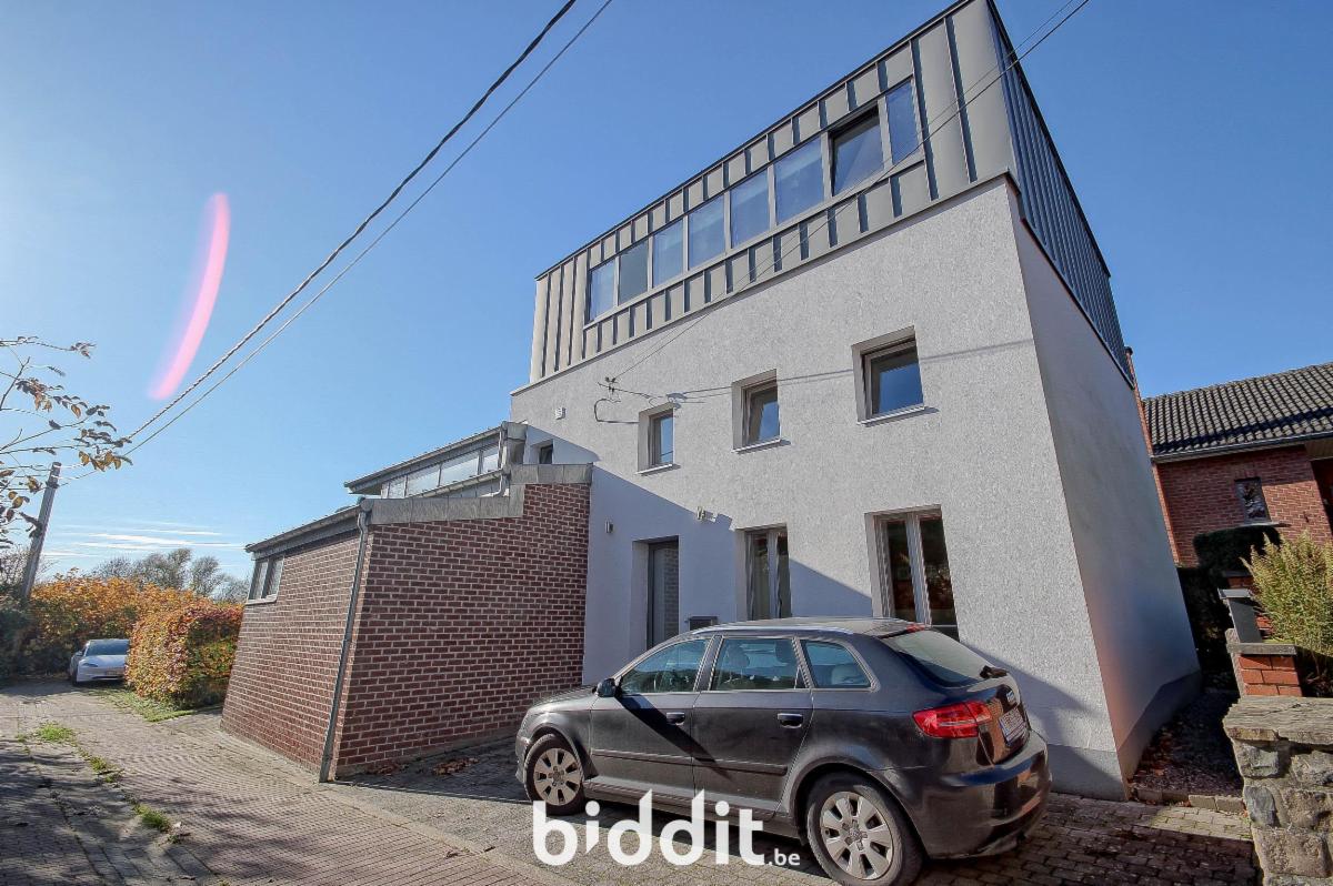 Maison 4 ch + bureaux Rénovée, lumineuse au calme