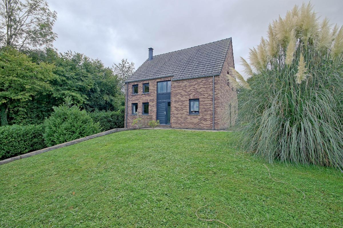 photo 2 du bien Maison récente avec jardin, caves et potentiel pro