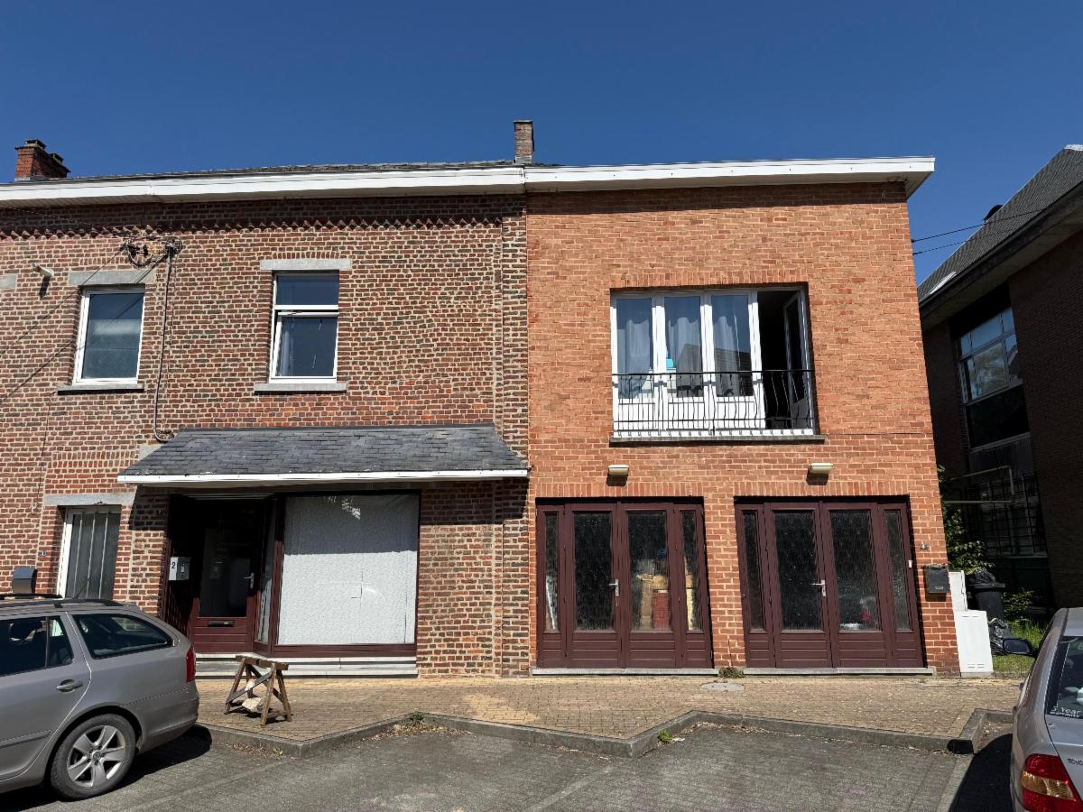 photo 1 du bien JEMEPPE-SUR-SAMBRE : Deux maisons d'habitation contigües 