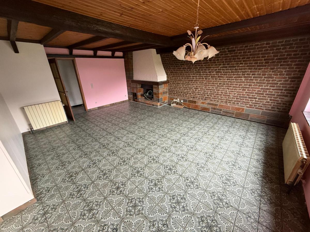 photo 5 du bien SAMBREVILLE 1ère div. AUVELAIS rue François Sarteel, 232