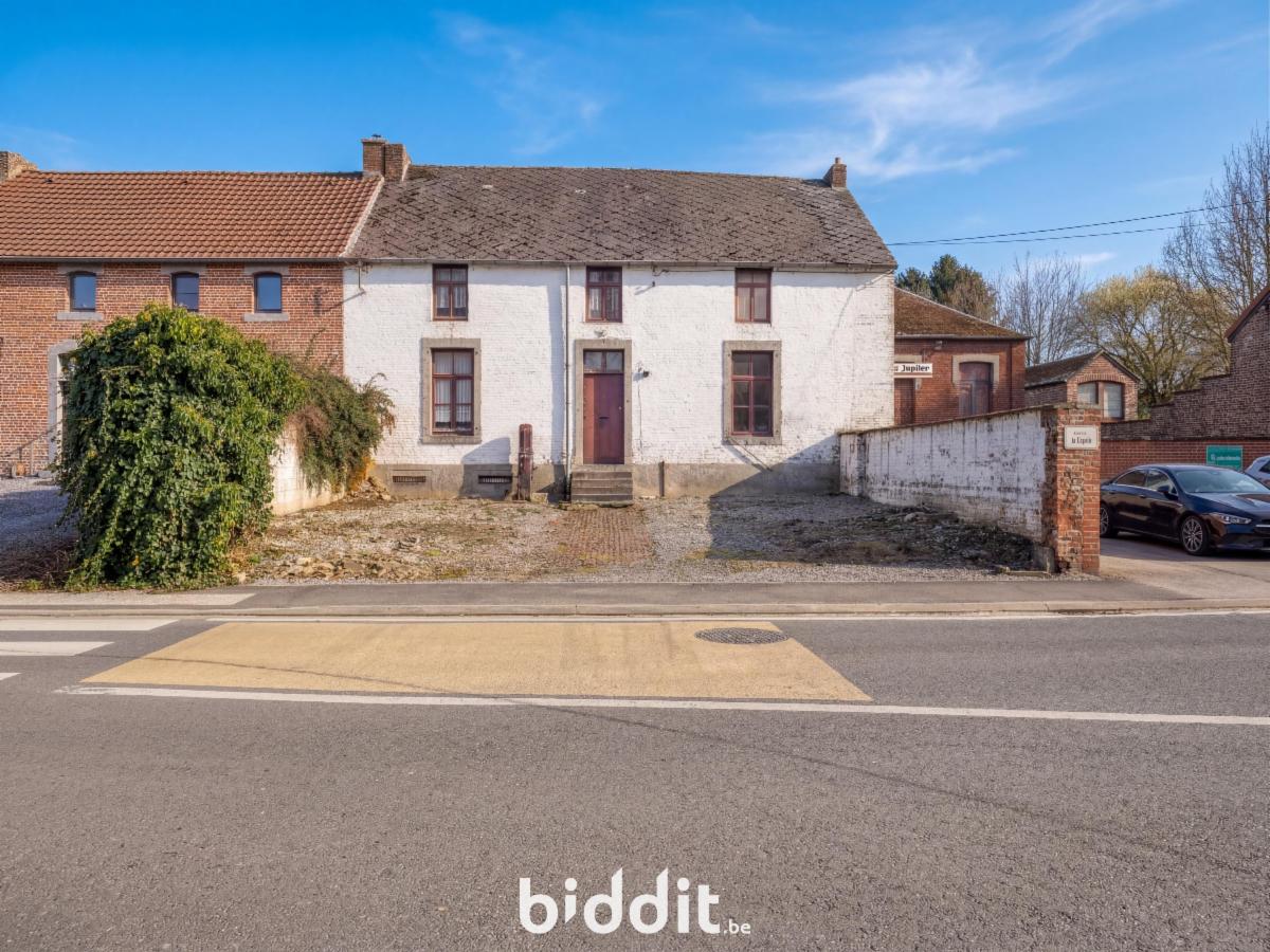 Maison de caractère unifamiliale 3 façades