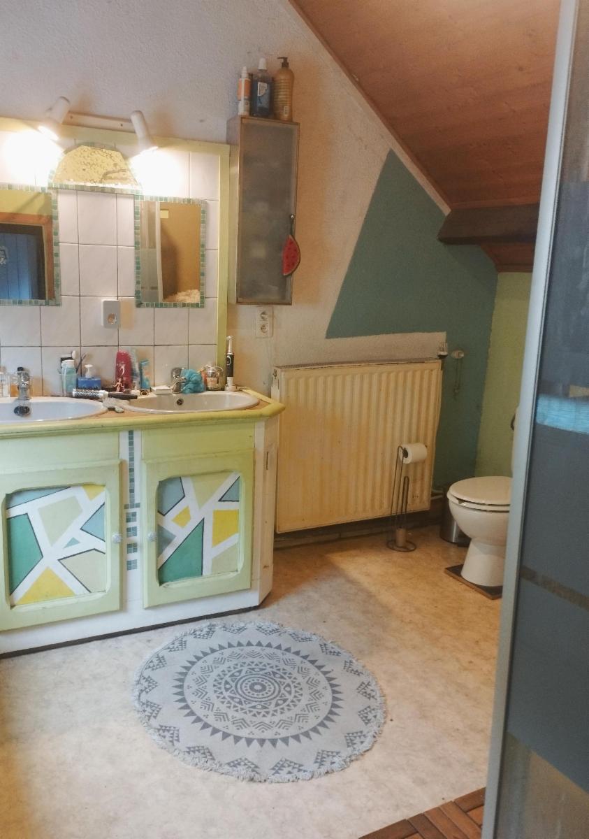 photo 4 du bien A VENDRE - CHARMANTE MAISON A RAFRAICHIR