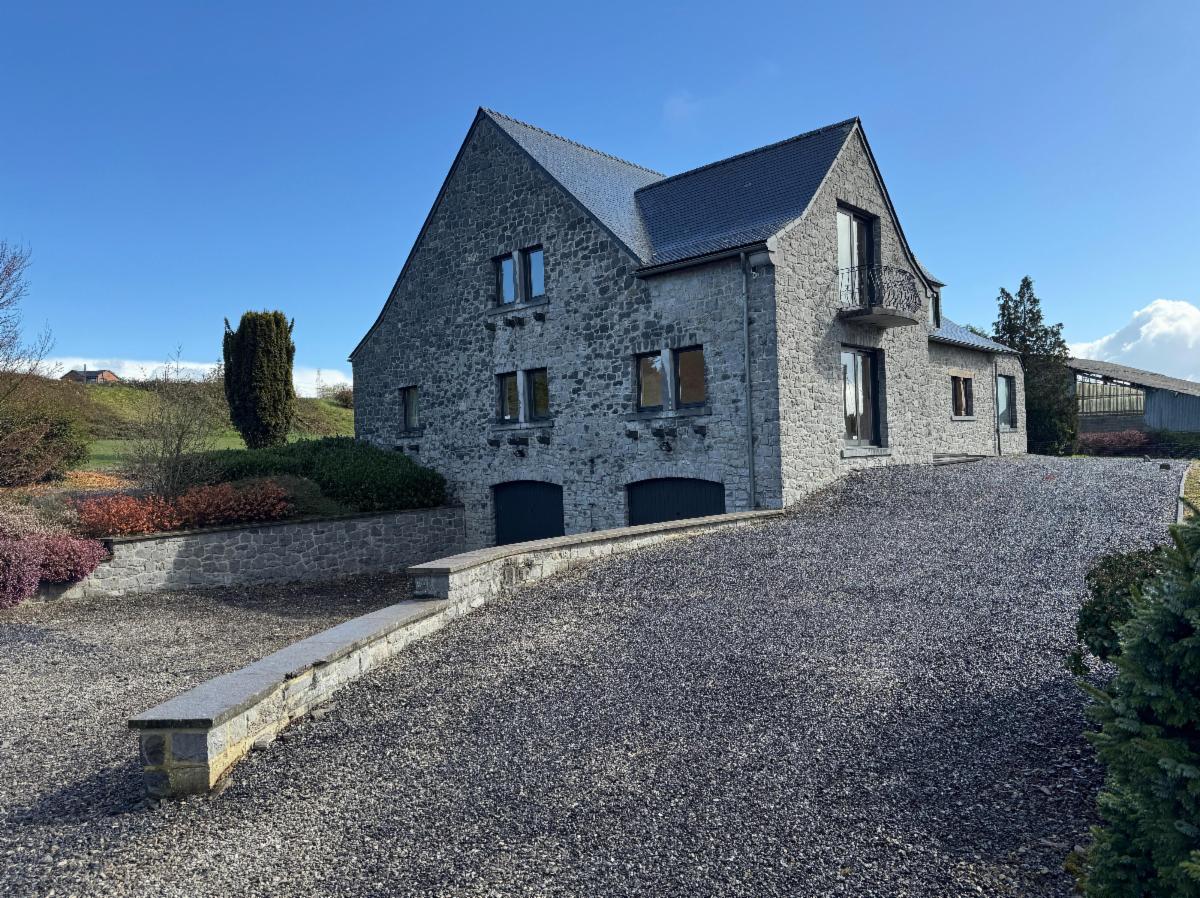 photo 2 du bien Magnifique villa tout confort sur 30 a 90 ca