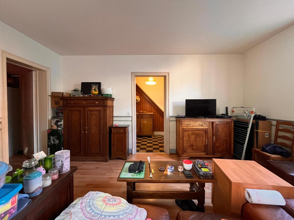 photo 4 du bien Maison d’habitation avec cour et 4 garages