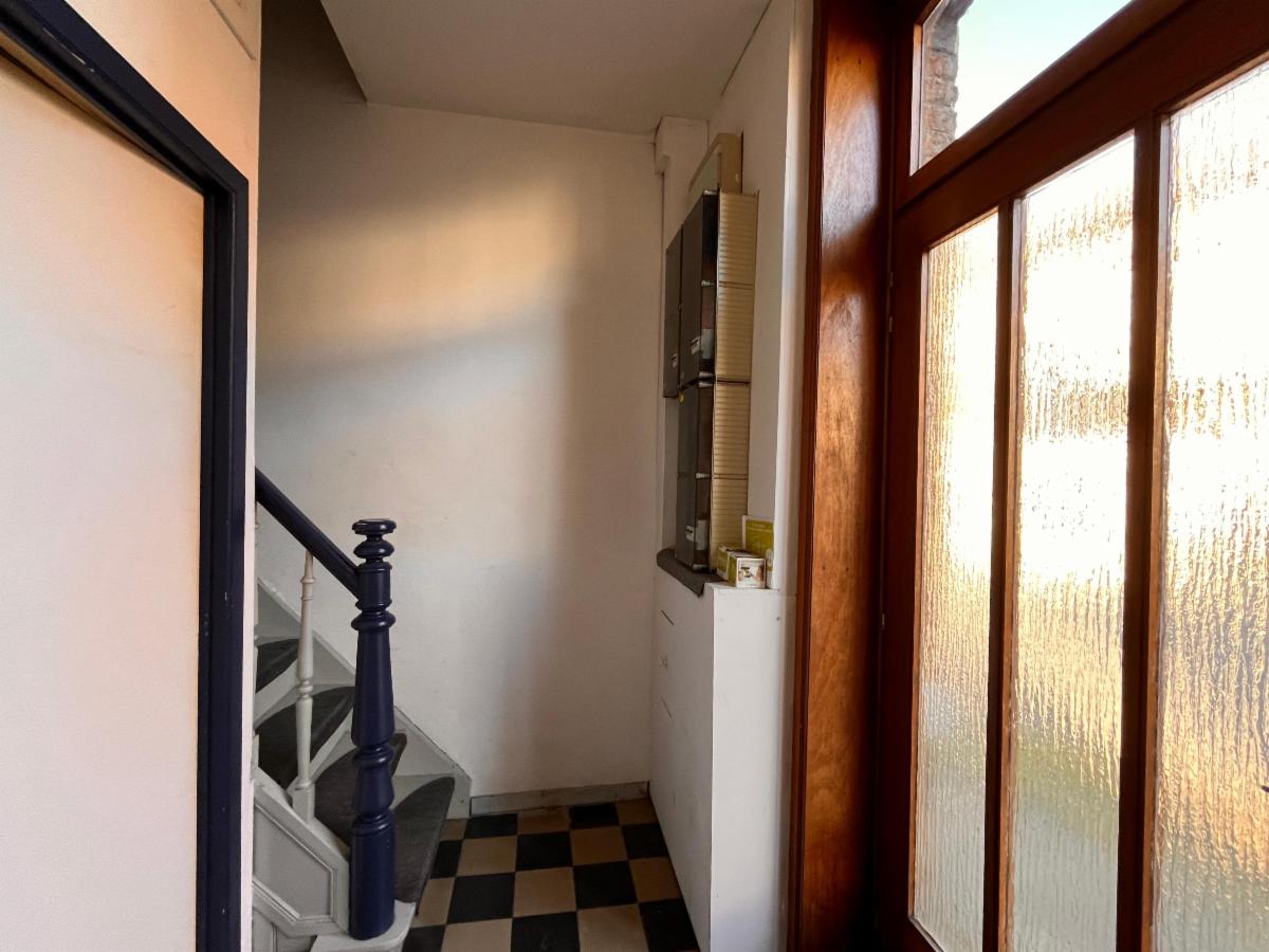 photo 8 du bien Maison d’habitation avec cour et 4 garages