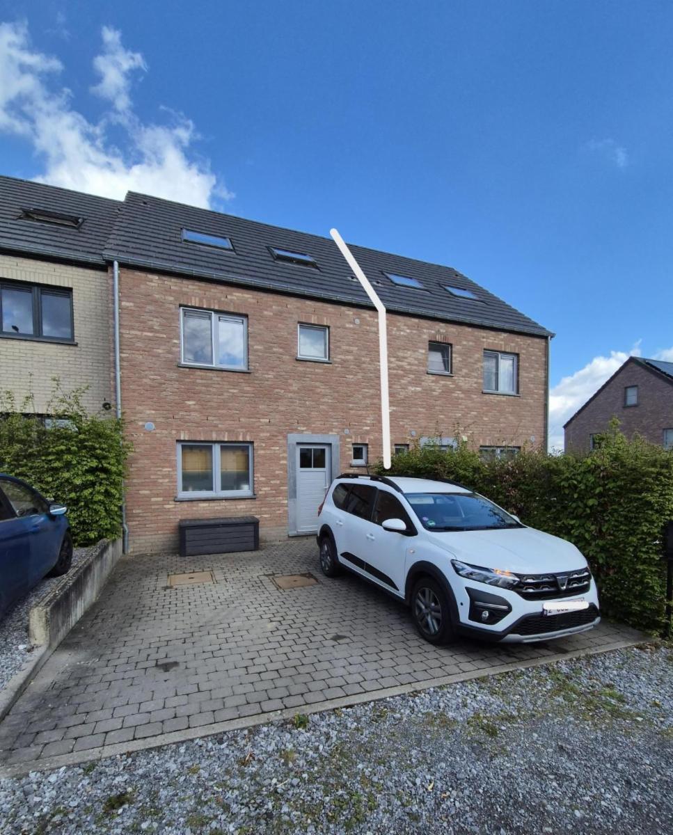 photo 1 du bien À vendre, maison d'habitation moderne avec jardin