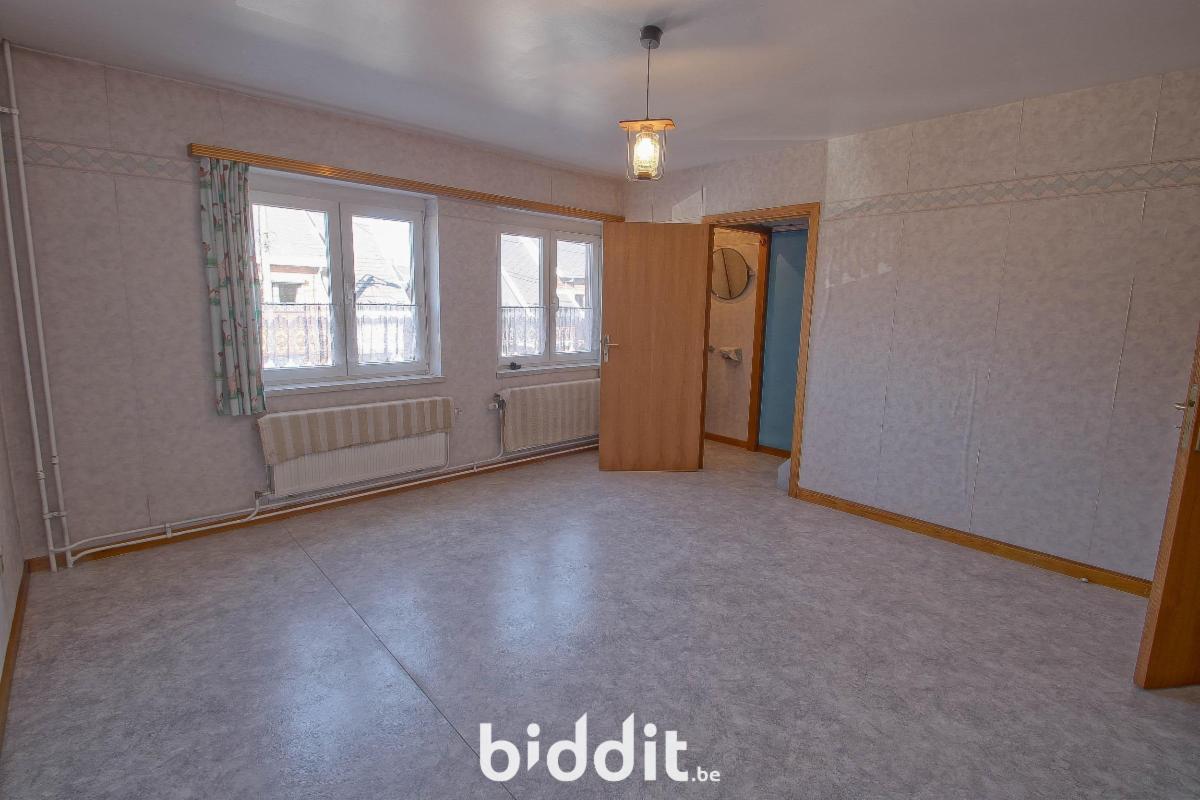 photo 12 du bien SAMBREVILLE – Maison 3 ch, garage XXL & belle base