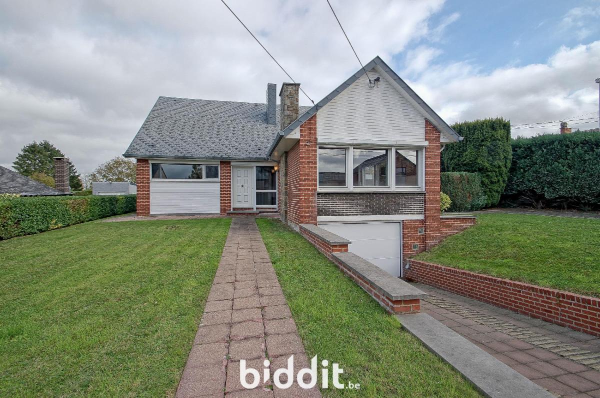 photo 1 du bien Maison 4/5 chambres avec grand jardin, garage et potentiel