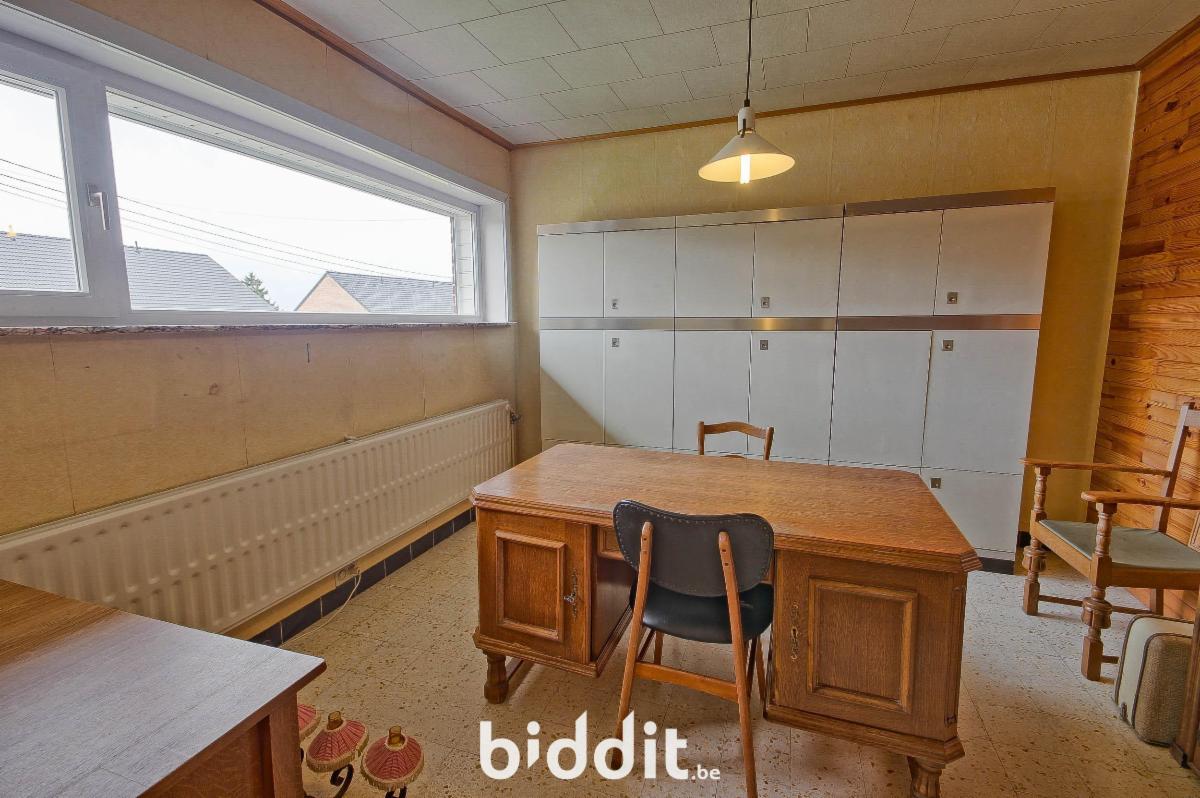 photo 10 du bien Maison 4/5 chambres avec grand jardin, garage et potentiel