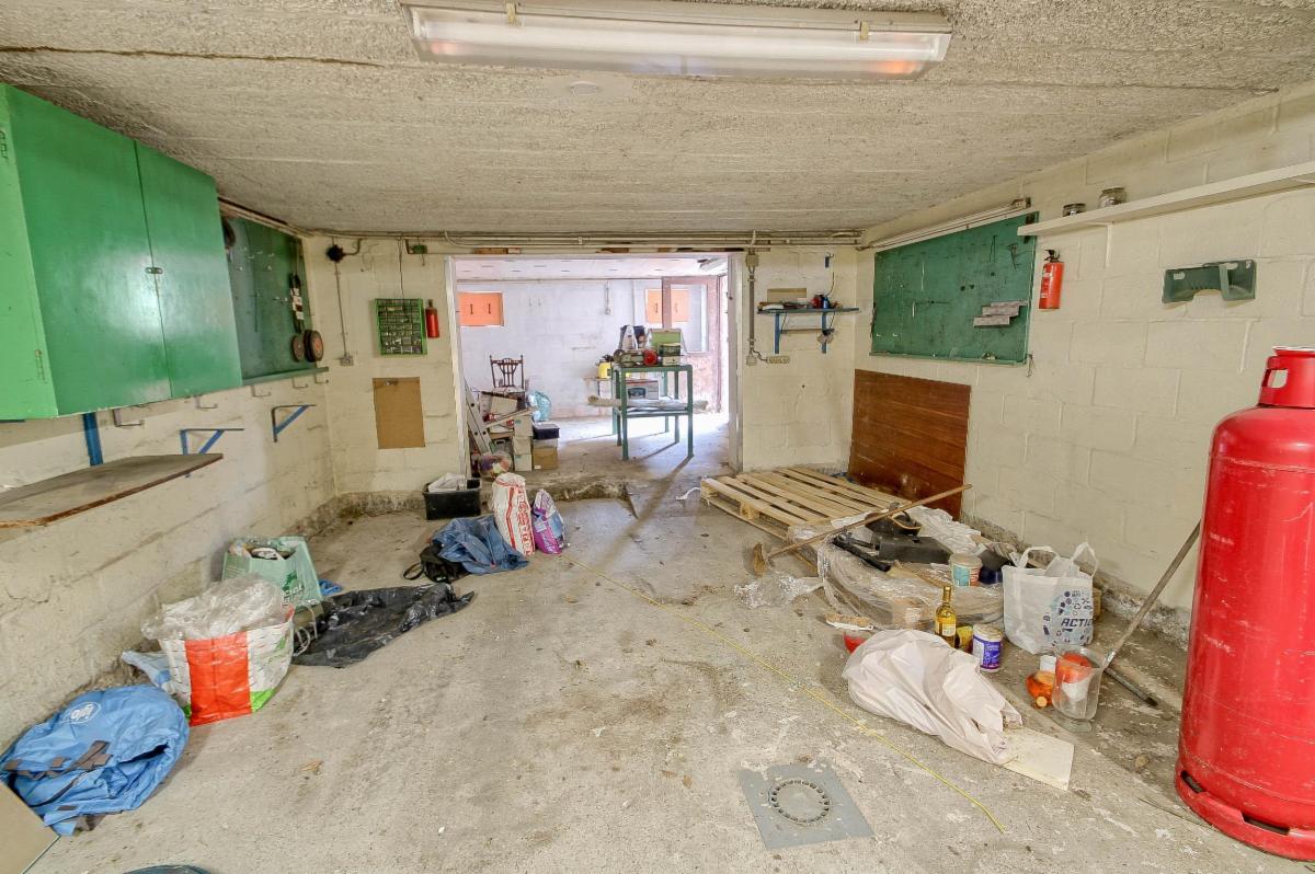 photo 21 du bien JAMBES – Maison 4/5 ch, garage atelier & énorme potentiel