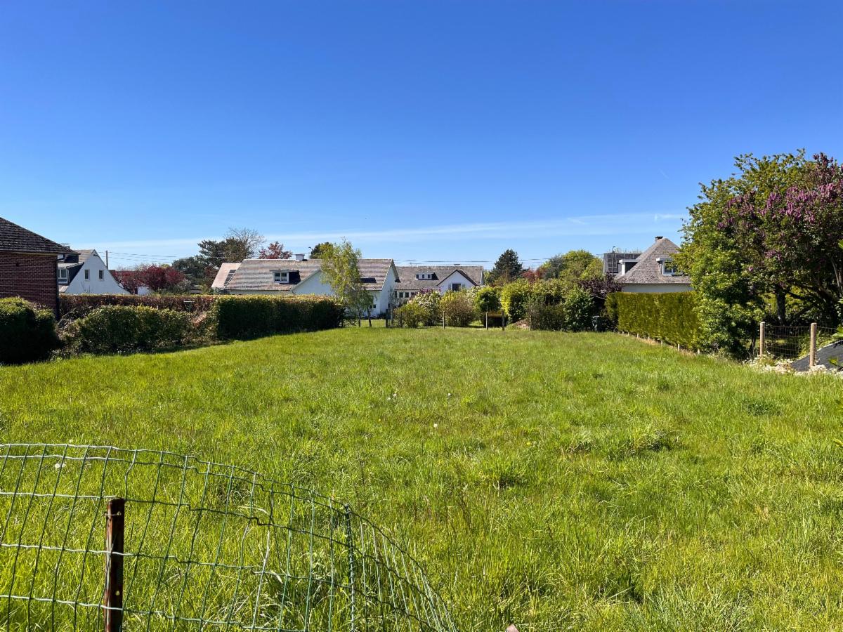 photo 1 du bien Terrain en zone d'habitat idéalement exposé